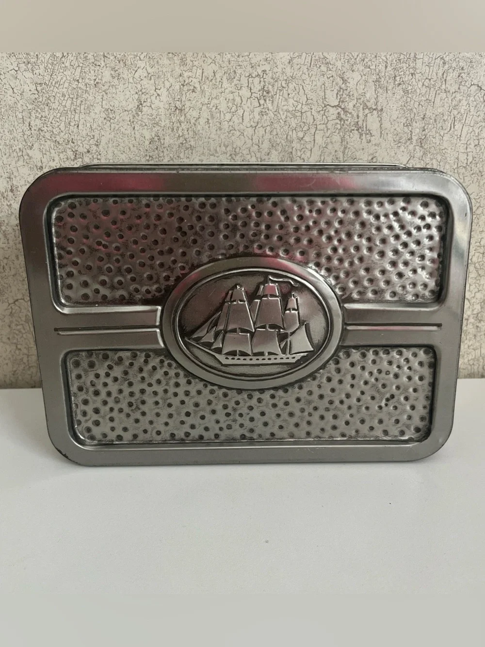 Vintage 1990 Old Spice Classic Hammered Tin Container England Ship 5x7